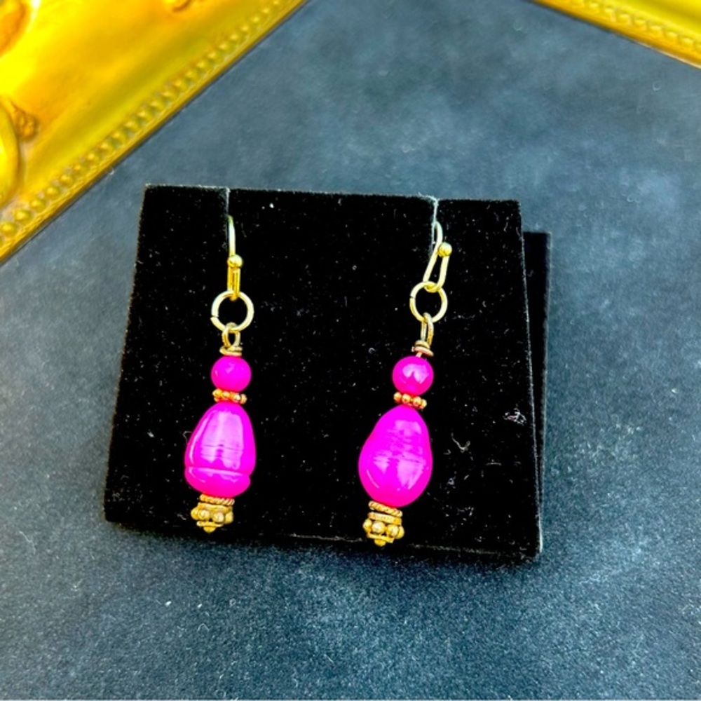 Cute Dyed Freshwater Pearl and Gold Toned Earrings
